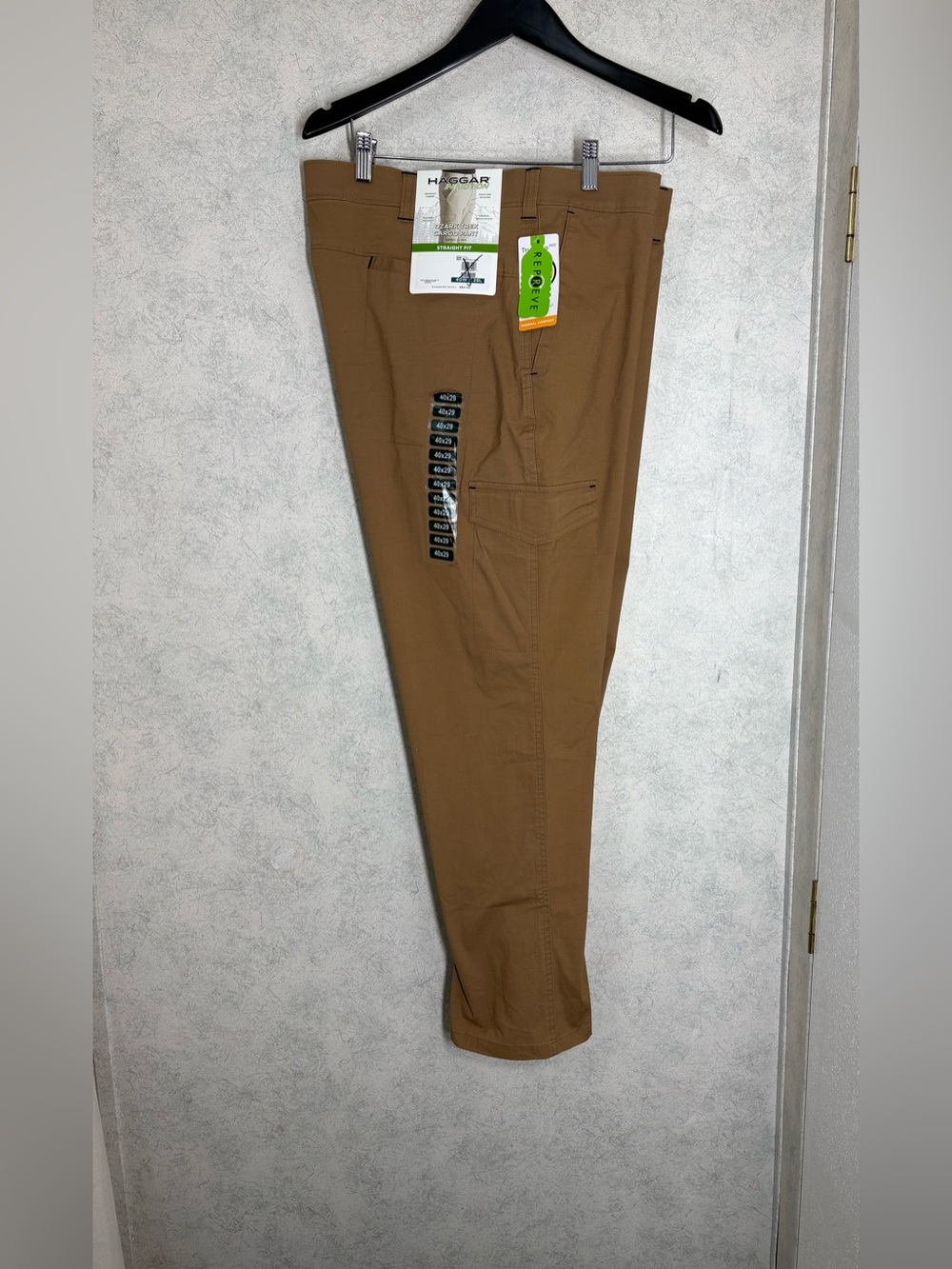 HAGGAR•In Motion•Men's•Ozark Trek•Cargo Pants•40 x 29•Flat Front•HC7101•NWT